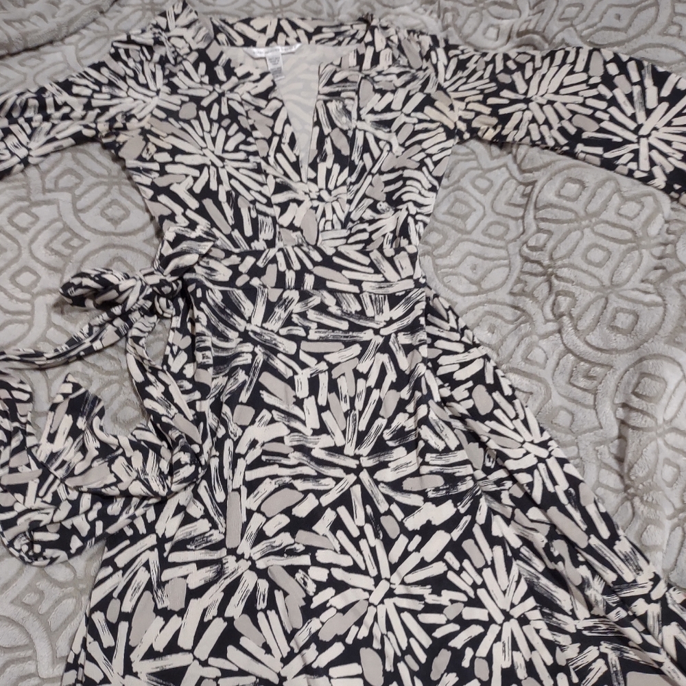 Diane von furstenberg wrap around dress